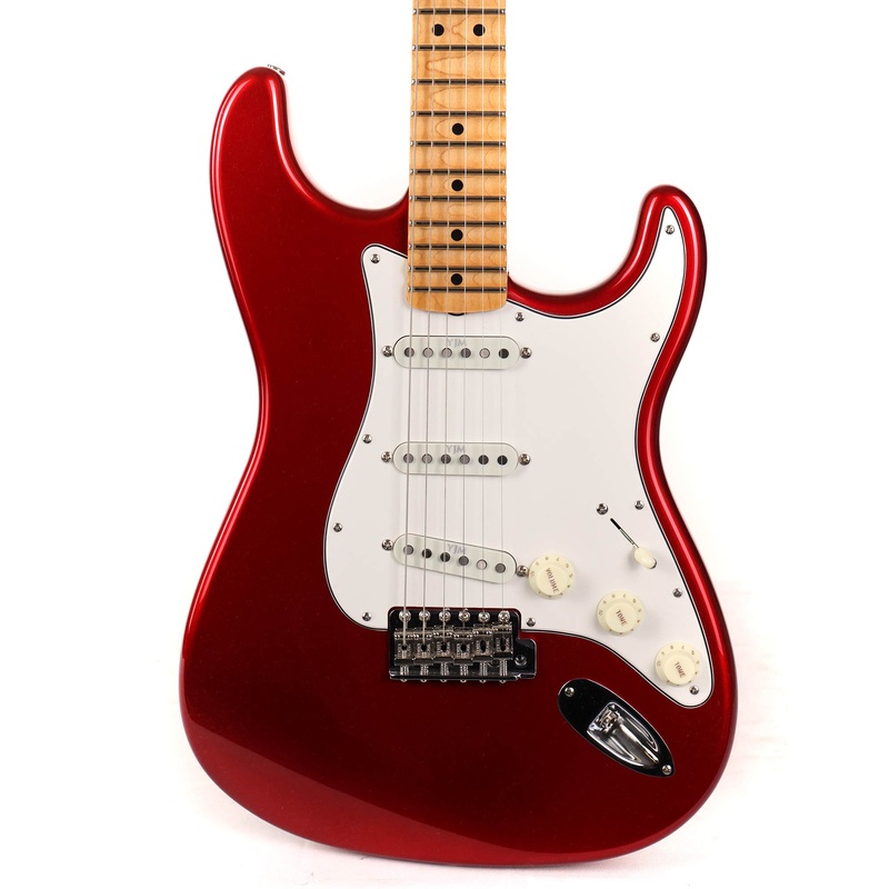 fender-custom-shop-yngwie-malmsteen-stratocaster-nos-candy-apple-red Fender Custom Shop Yngwie Malmsteen Stratocaster NOS Candy Apple Red