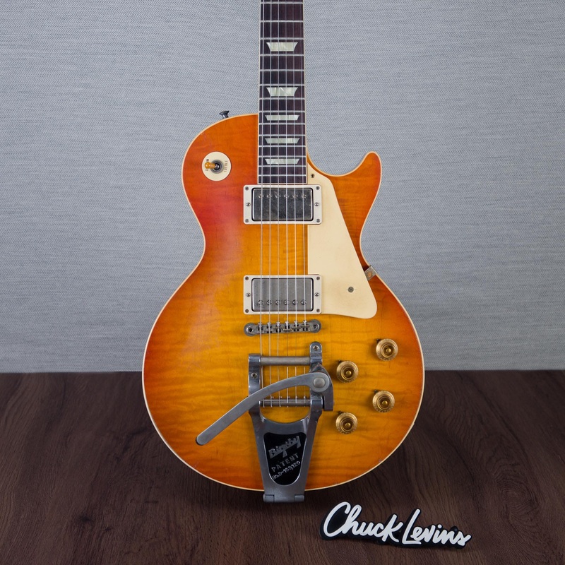 gibson-custom-shop-murphy-lab-1960-les-paul-standard-v2-bigsby-botb-page-138-light-aged-electric-guitar-05196 Gibson Custom Shop Murphy Lab 1960 Les Paul Standard V2 Bigsby BOTB Page 138 Light Aged Electric Guitar - #05196