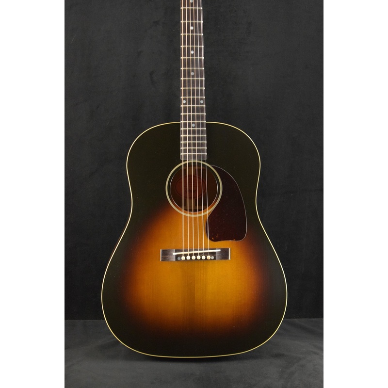 gibson-custom-shop-1942-banner-j-45-vintage-sunburst Gibson Custom Shop 1942 Banner J-45 Vintage Sunburst