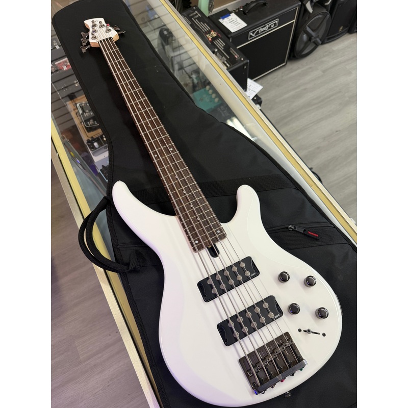 yamaha-trbx305-5-string-bass Yamaha TRBX305 5-string bass