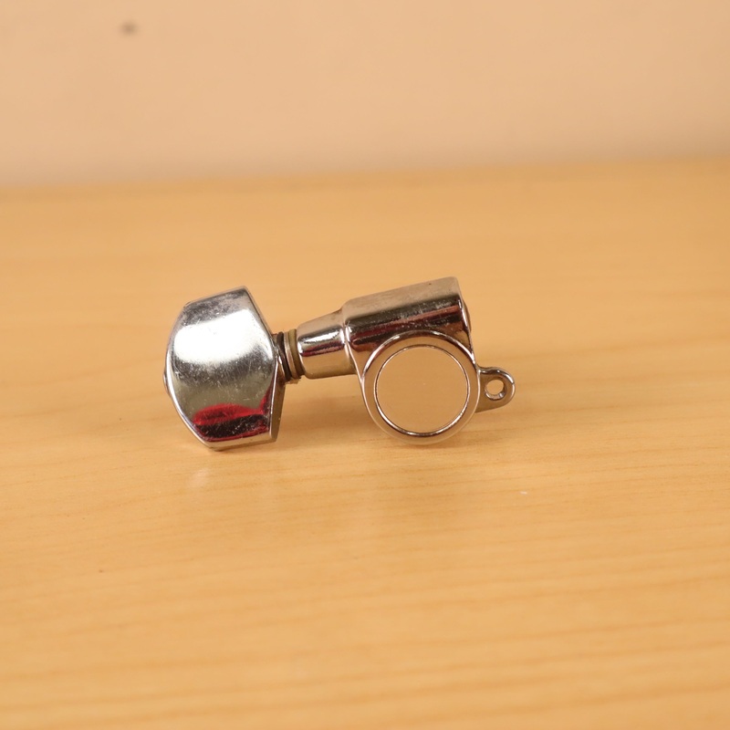 1-90-degree-vintage-gotoh-japan-guitar-tuner-treble-side (1) 90-Degree Vintage Gotoh Japan Guitar Tuner (Treble Side)