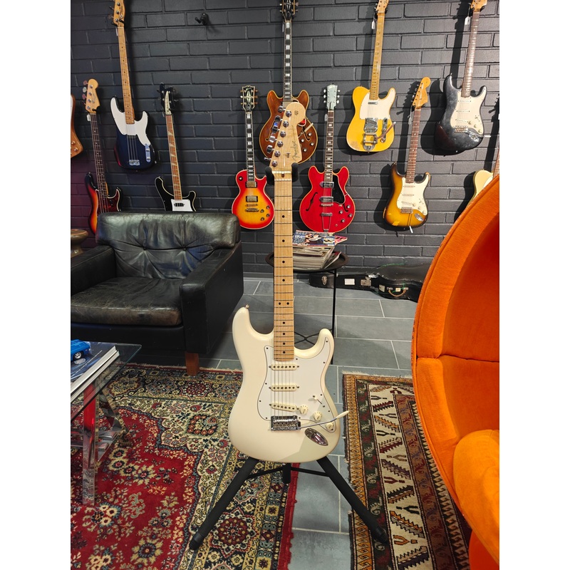 fender-american-pro-stratocaster-2019-olympic-white Fender American Pro Stratocaster 2019 Olympic White