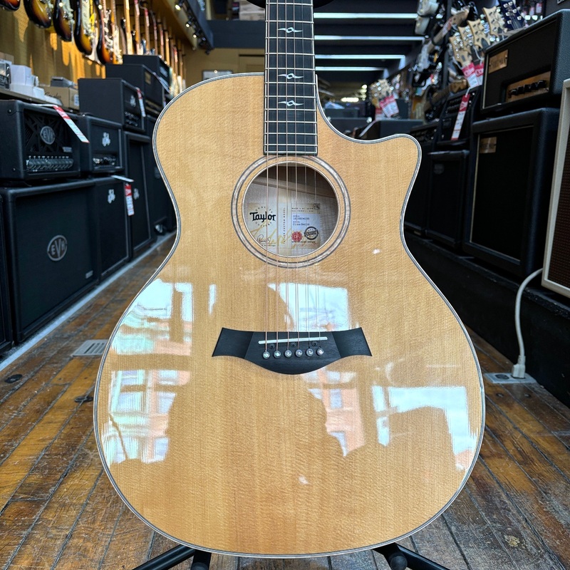 taylor-custom-catch-8-c14ce-grand-auditorium-sitka-spruce-flamed-maple-acoustic-electric-guitar-2024-lilac-wine-w-hard-case Taylor Custom Catch #8 C14CE Grand Auditorium Sitka Spruce/Flamed Maple Acoustic-Electric Guitar 2024 Lilac Wine w/Hard Case