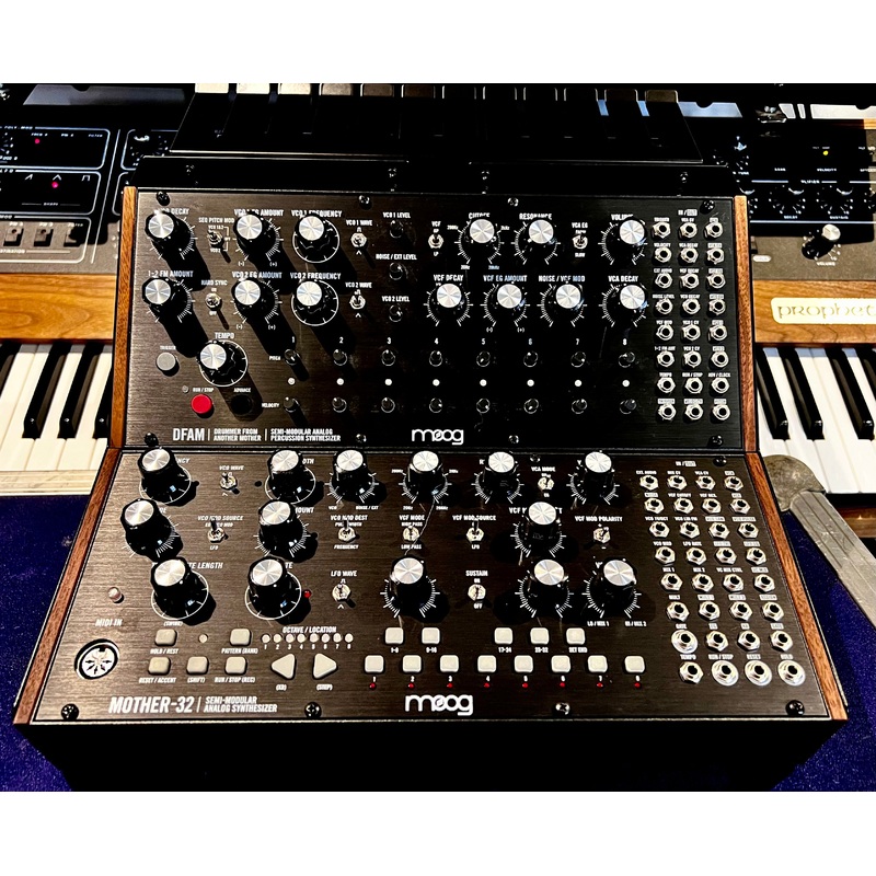 moog-sound-studio-1-dfam-mother-32-summing-mixer-stand MOOG Sound Studio 1 - DFAM & MOTHER 32 + summing mixer+ stand