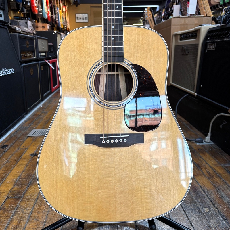 martin-d-35-standard-series-sitka-spruce-east-indian-rosewood-dreadnought-acoustic-w-hard-case Martin D-35 Standard Series Sitka Spruce/East Indian Rosewood Dreadnought Acoustic w/Hard Case