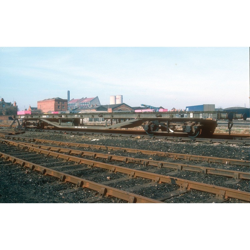 oo-br-yma-salmon-bogie-wagon-era-7 OO BR, YMA 'Salmon' Bogie Wagon - Era 7