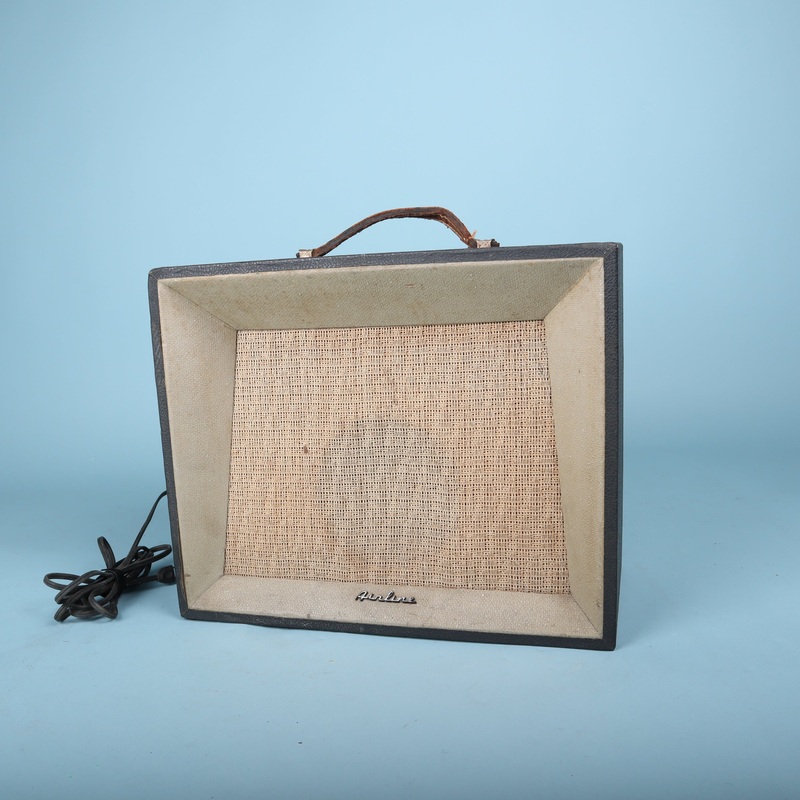 vintage-1960s-montgomery-ward-airline-tube-amplifier-model-9002 Vintage 1960s Montgomery Ward Airline Tube Amplifier Model 9002
