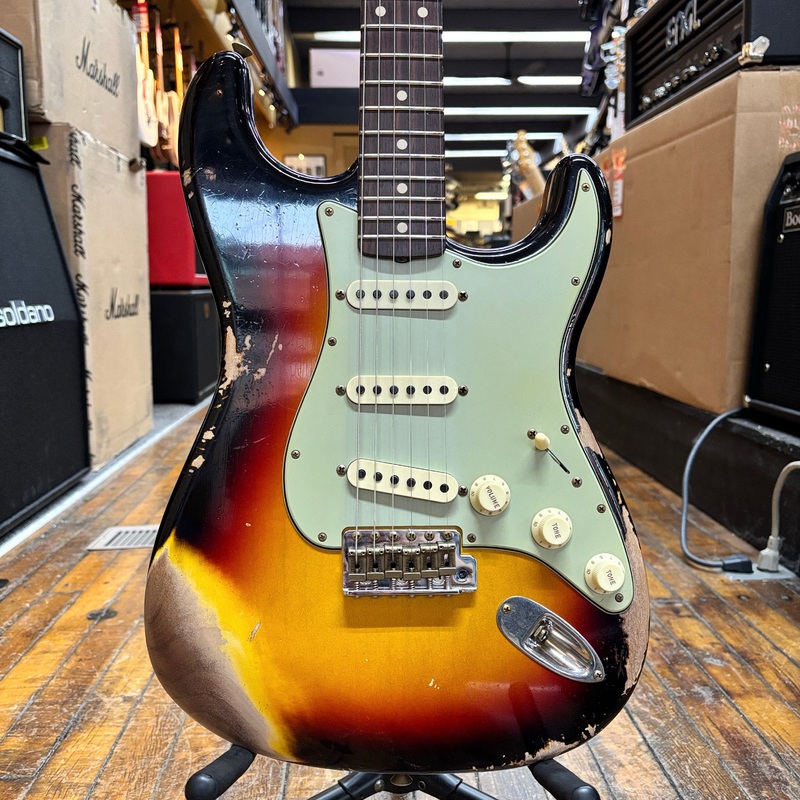 fender-custom-shop-namm-limited-1962-stratocaster-heavy-relic-electric-guitar-aged-3-tone-sunburst-w-hard-case Fender Custom Shop NAMM Limited 1962 Stratocaster Heavy Relic Electric Guitar Aged 3-tone Sunburst w/Hard Case