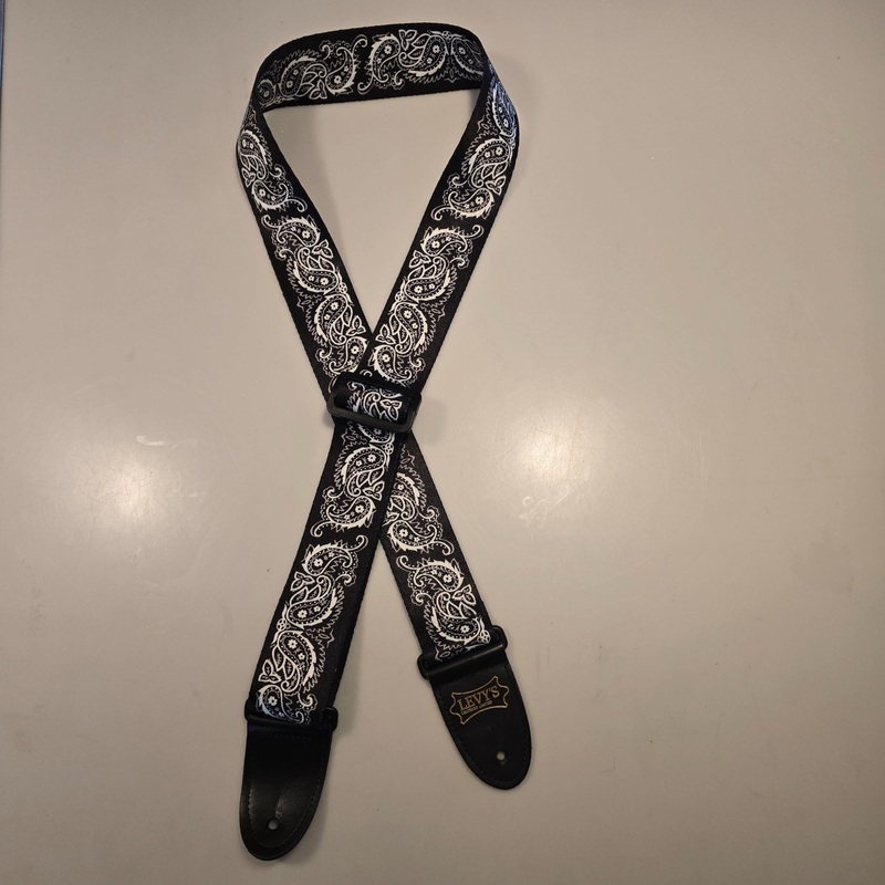 levy-s-black-white-paisley-bandana-pattern-guitar-strap-made-in-canada Levy's Black White Paisley Bandana Pattern Guitar Strap Made in Canada