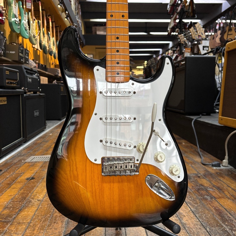 fender-limited-edition-40th-anniversary-stratocaster-1994-2-color-sunburst-w-hard-case Fender Limited Edition 40th Anniversary Stratocaster 1994 2-Color Sunburst w/Hard Case
