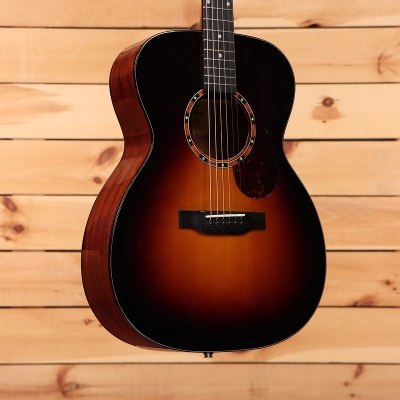 eastman-e2om-deluxe-sunburst Eastman E2OM Deluxe - Sunburst