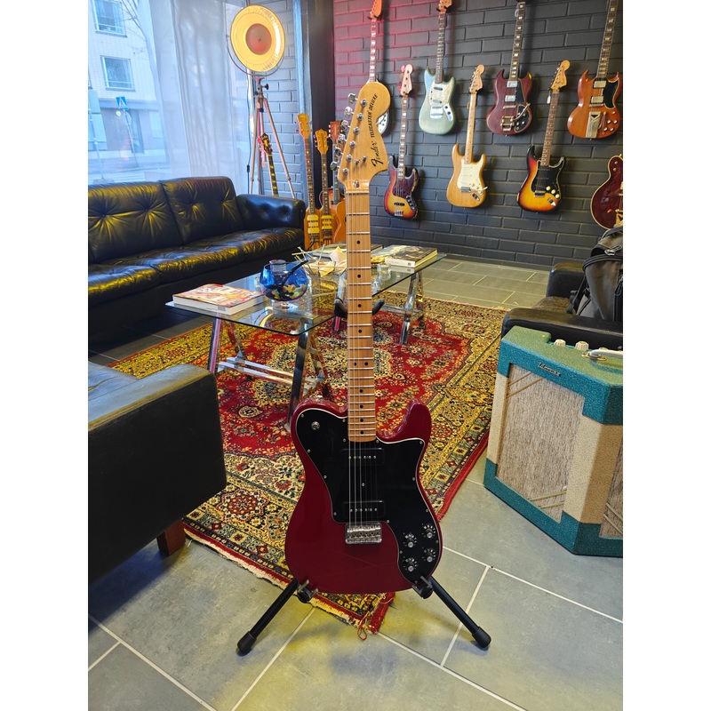 fender-classic-player-telecaster-deluxe-with-black-dove-pickups Fender Classic Player Telecaster Deluxe with Black Dove Pickups
