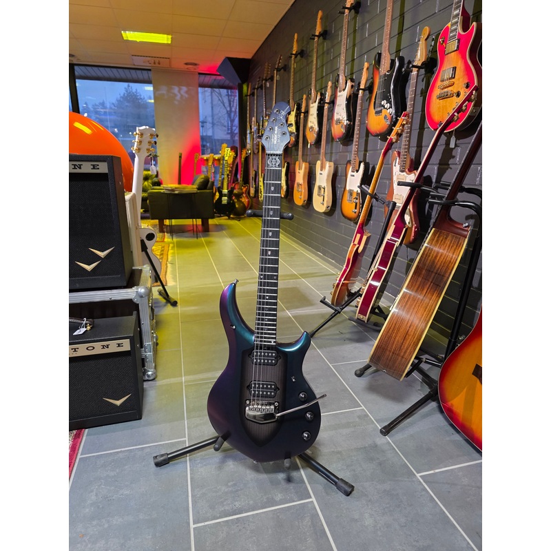 music-man-john-petrucci-majesty-6-2016-arctic-dream Music Man John Petrucci Majesty 6 2016 Arctic Dream