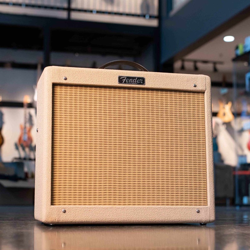 used-fender-blues-junior-iii-sandy-blonde-fsr-limited-edition-15-watt-1x12-guitar-combo USED FENDER BLUES JUNIOR III "SANDY BLONDE" FSR LIMITED EDITION 15-WATT 1X12" GUITAR COMBO