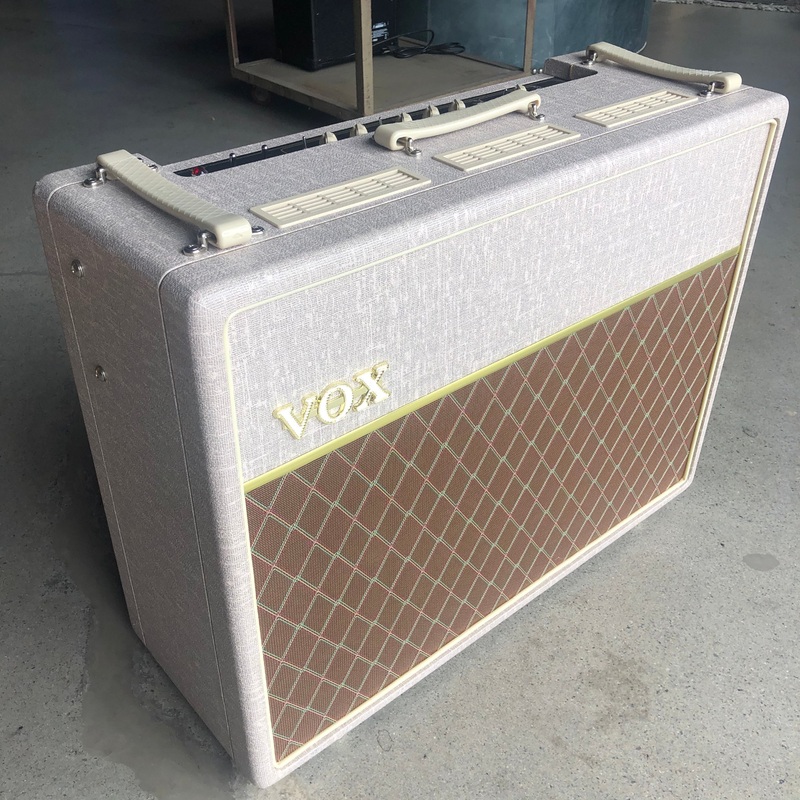 vox-ac30hw2x-30-watt-2x12-handwired-tube-combo-amp-with-alnico-blue-speakers Vox AC30HW2X 30-watt 2x12" Handwired Tube Combo Amp with Alnico Blue Speakers