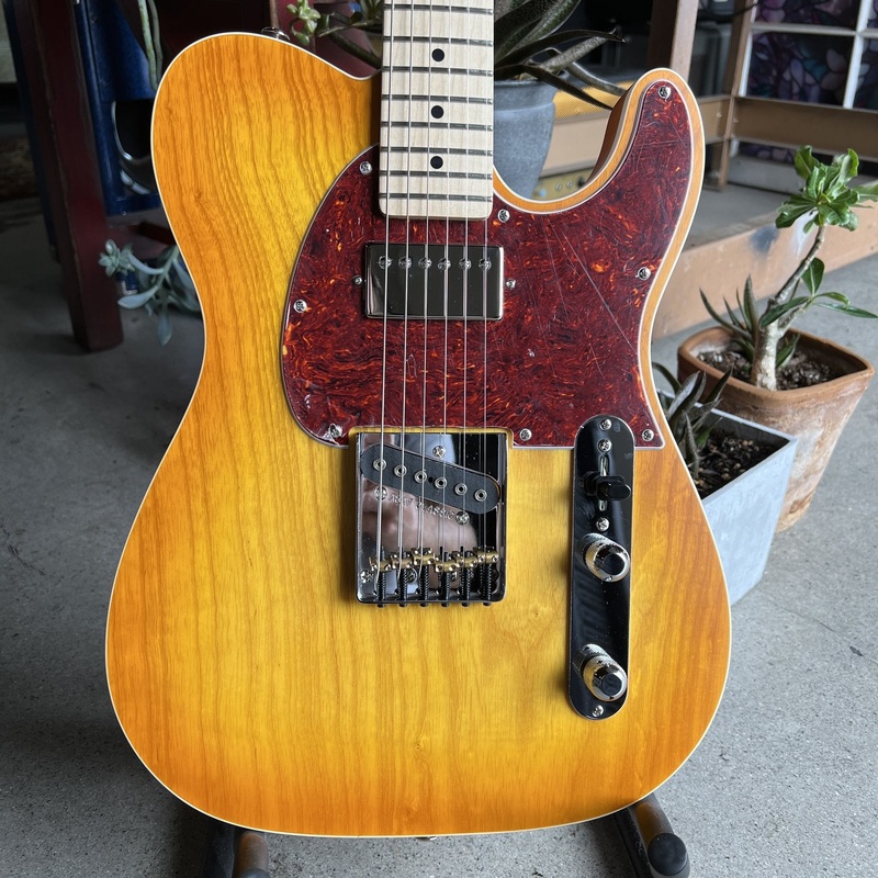 g-l-asat-classic-bluesboy-honeyburst-satin-frost G&L ASAT Classic Bluesboy, Honeyburst Satin Frost