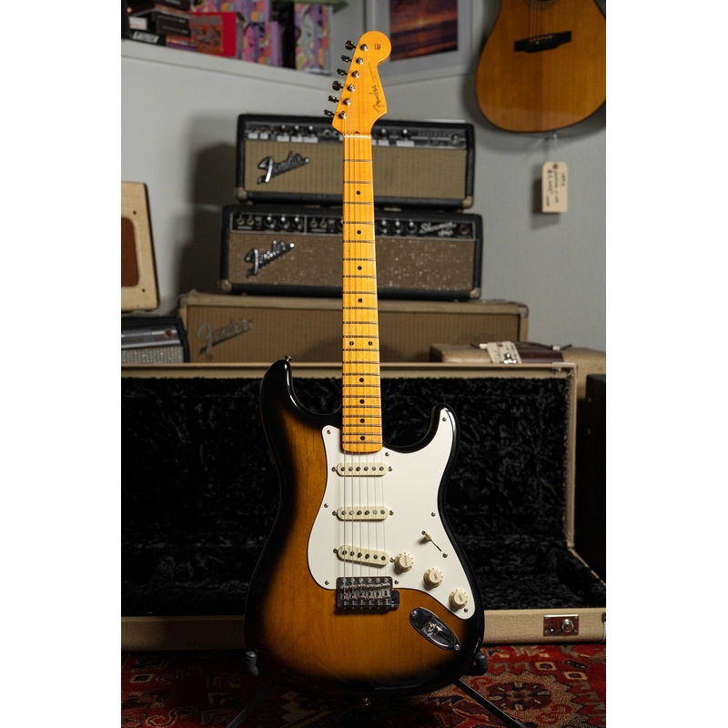 2005-fender-eric-johnson-stratocaster-2-tone-sunburst-w-ohsc 2005 Fender Eric Johnson Stratocaster 2-Tone Sunburst w/OHSC