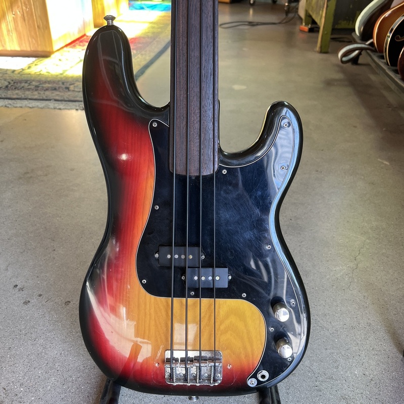 vintage-1977-fender-precision-fretless-bass Vintage 1977 Fender Precision Fretless Bass