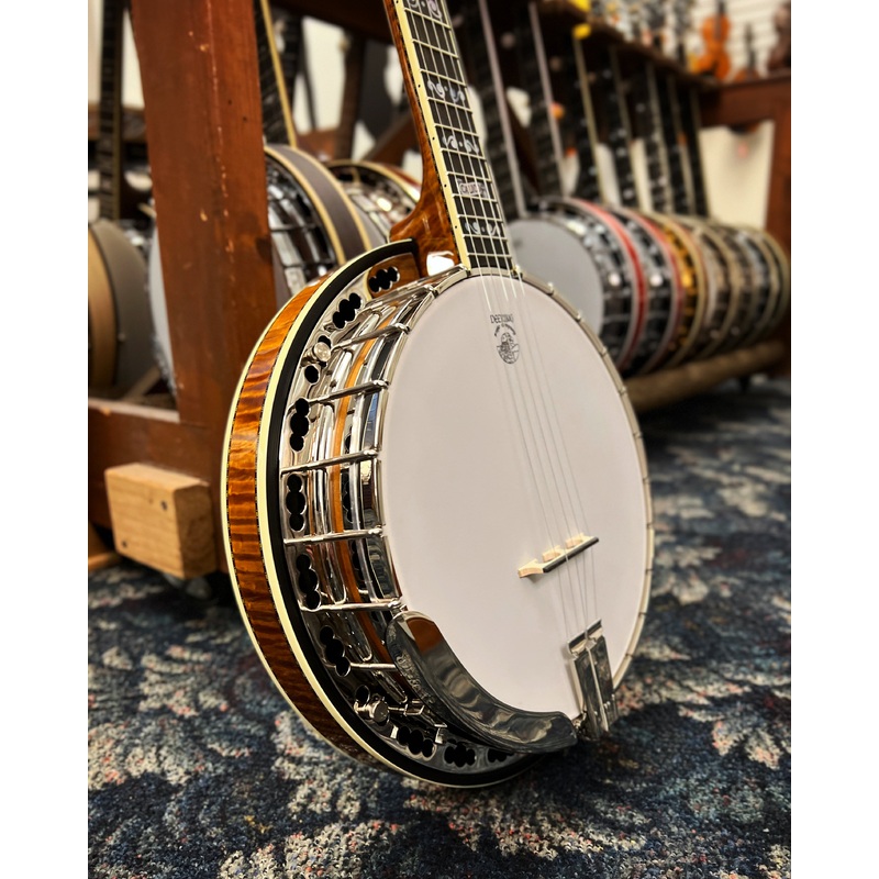 deering-calico-resonator-banjo-case Deering Calico Resonator Banjo & Case