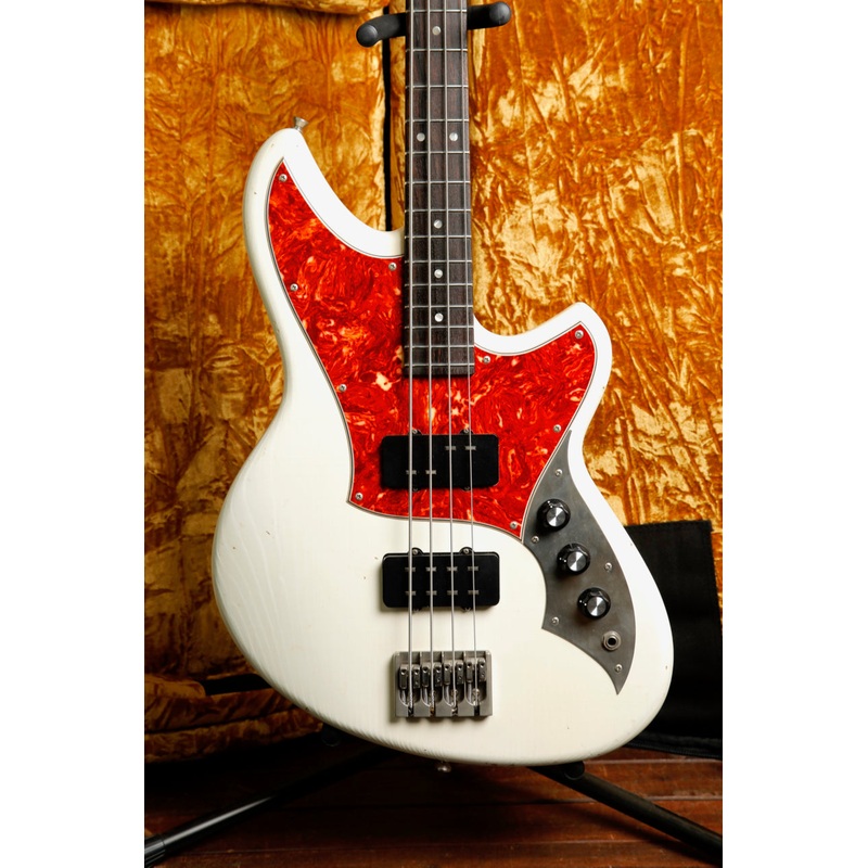novo-ivorus-olympic-white-bass-guitar Novo Ivorus Olympic White Bass Guitar