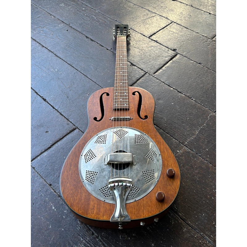 regal-resonator-with-duncan-lipstick-pick-up Regal Resonator with Duncan Lipstick pick up