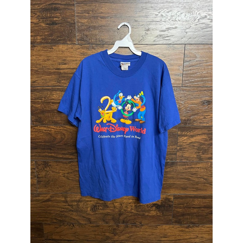 y2k-walt-disney-world-2000-t-shirt-celebrate-hand-in-hand-m-blue Y2K Walt Disney World 2000 T-shirt Celebrate Hand in Hand -M Blue