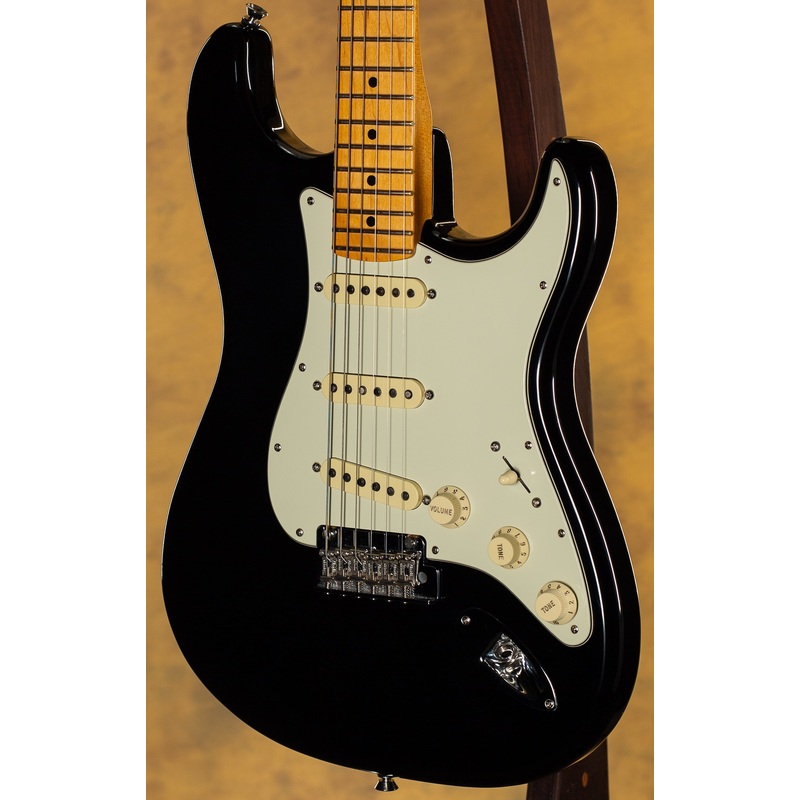 2022-fender-american-pro-ii-stratocaster-black 2022 Fender American Pro II Stratocaster Black