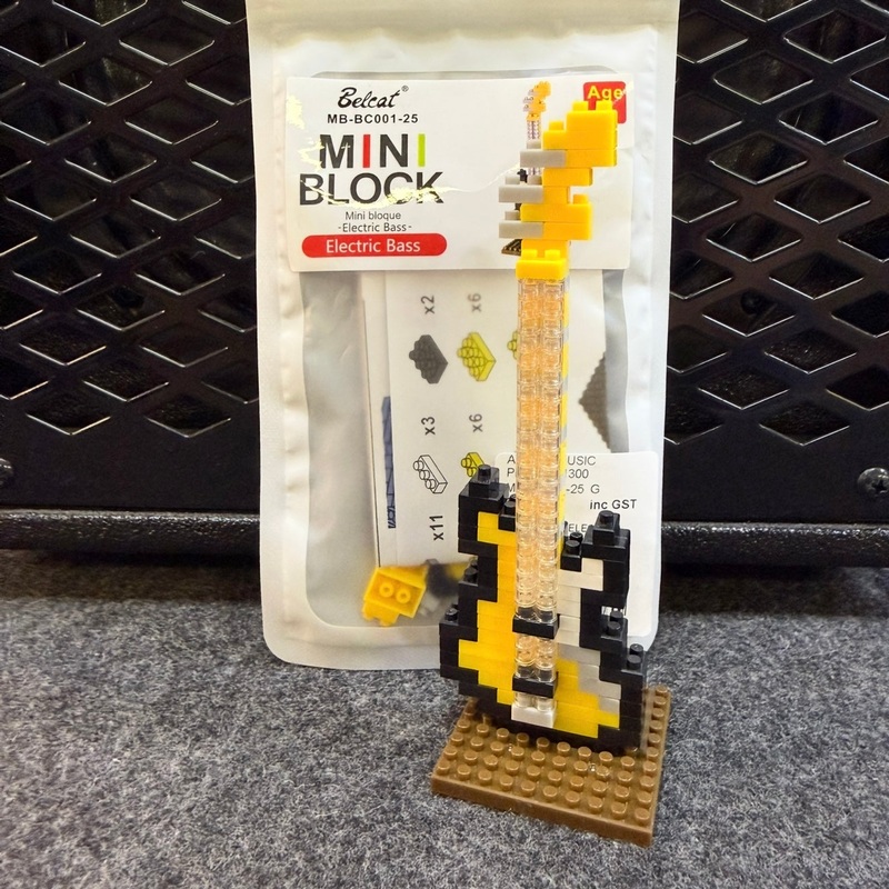 electric-bass-guitar-fun-diy-building-kit-for-bass-lovers Electric Bass Guitar - Fun DIY building kit for bass lovers