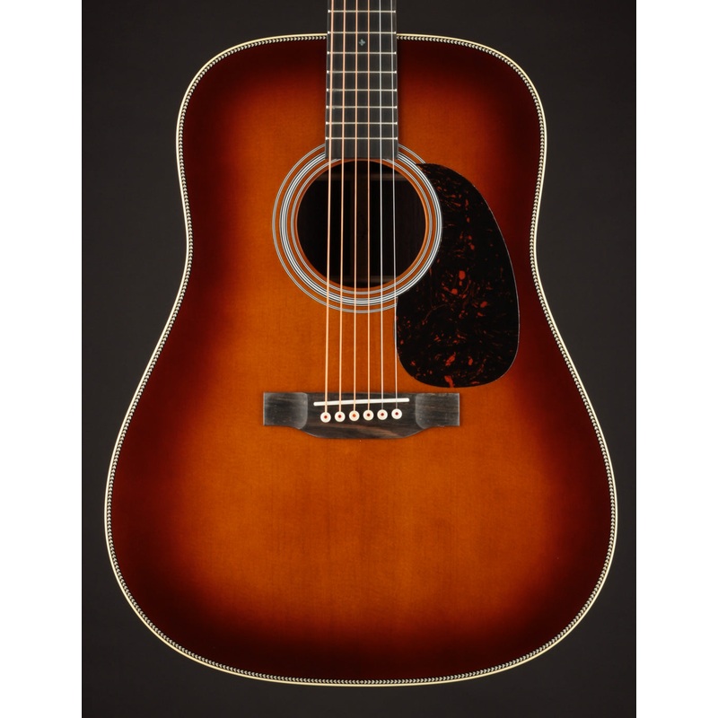martin-hd-28-ambertone Martin HD-28 Ambertone