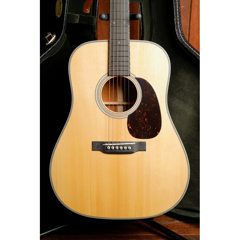 martin-d-28-authentic-1937-dreadnought-acoustic-guitar Martin D-28 Authentic 1937 Dreadnought Acoustic Guitar