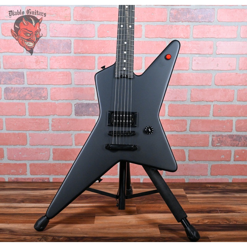 evh-limited-edition-star-t-o-m-stealth-black-2024-w-gigbag EVH Limited Edition Star T.O.M. Stealth Black 2024 w/Gigbag