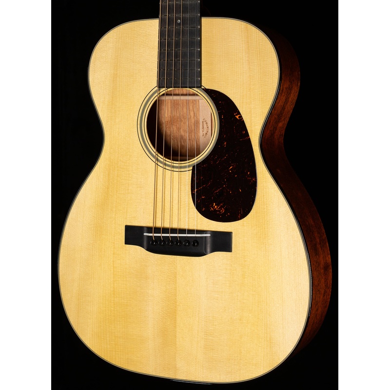 martin-custom-shop-willcutt-exclusive-00-style-18-adirondack-quilted-mahogany-522 Martin Custom Shop Willcutt Exclusive 00 Style 18 Adirondack/Quilted Mahogany (522)