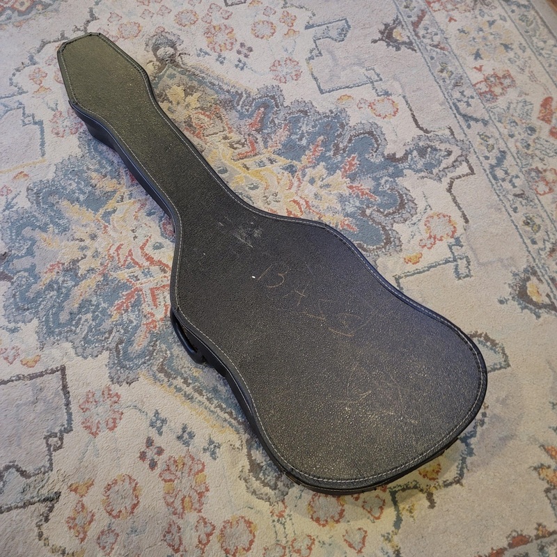 vintage-black-chipboard-offset-electric-bass-guitar-case-1960s-1970s-fits-fender-and-ric Vintage Black Chipboard Offset Electric Bass Guitar Case - 1960s? 1970s? Fits Fender and Ric