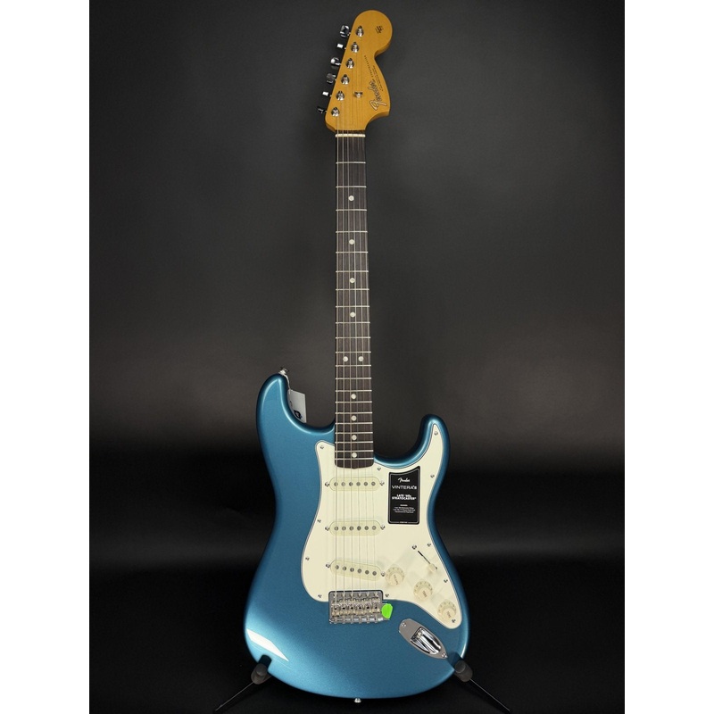 fender-vintera-iii-late-60s-stratocaster-ocean-turquoise Fender Vintera III Late '60s Stratocaster - Ocean Turquoise