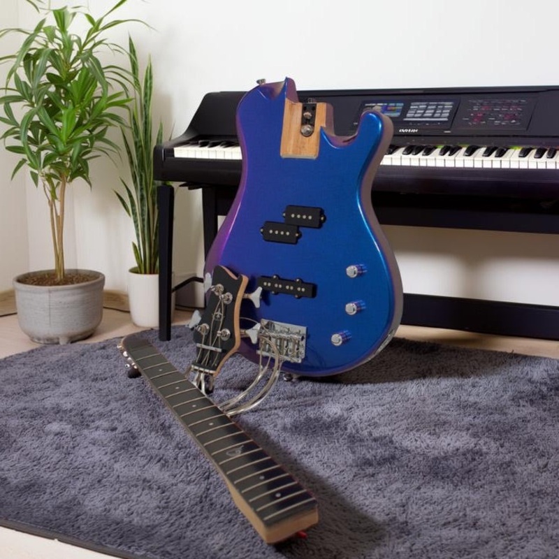 overhead-electric-blue-purple-color-shift-travel-bass-guitar-oeb990bp Overhead Electric Blue Purple Color-Shift Travel Bass Guitar - OEB990BP