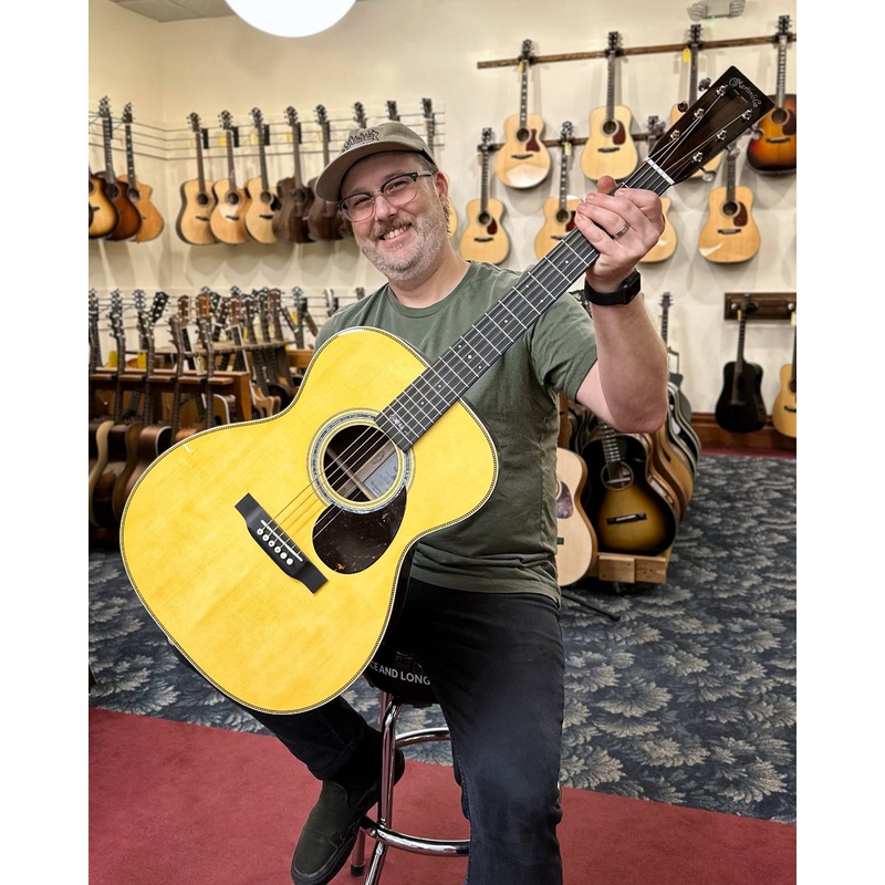 martin-omjm-john-mayer-signature-model-guitar-case-with-goldplus-pickup Martin OMJM John Mayer Signature Model Guitar & Case with Goldplus Pickup