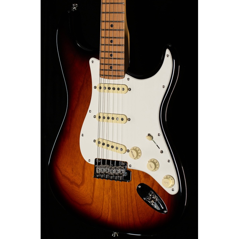 fender-american-professional-ii-stratocaster-roasted-maple-neck-2-color-sunburst-902 Fender American Professional II Stratocaster Roasted Maple Neck 2 Color Sunburst (902)