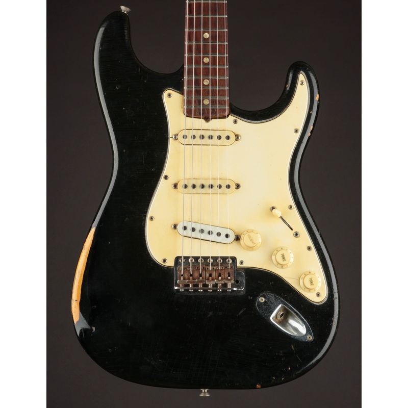 fender-stratocaster-black-1968 Fender Stratocaster, Black (1968)