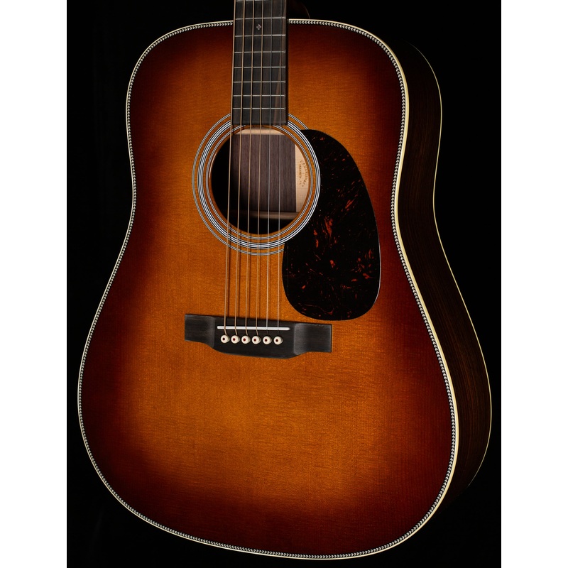 martin-hd-28-ambertone-935 Martin HD-28 Ambertone (935)