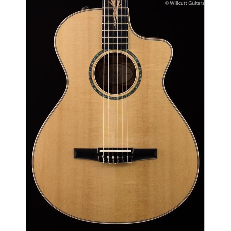 taylor-custom-nylon-9275-grand-concert-blackwood Taylor Custom Nylon 9275 Grand Concert Blackwood
