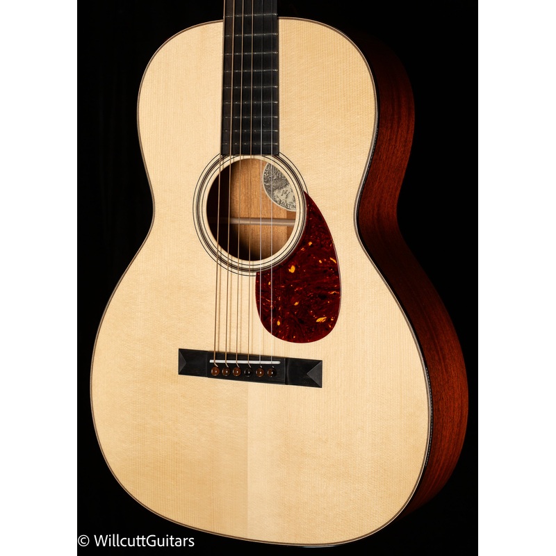 collings-001-12-fret-adirondack-spruce-top-traditional-package-889 Collings 001 12-Fret Adirondack Spruce Top Traditional Package (889)