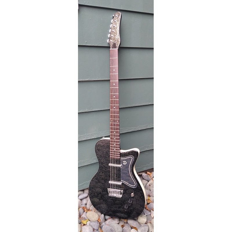 danelectro-56-single-cut-baritone-black-metal-flake Danelectro 56 Single Cut Baritone Black Metal Flake