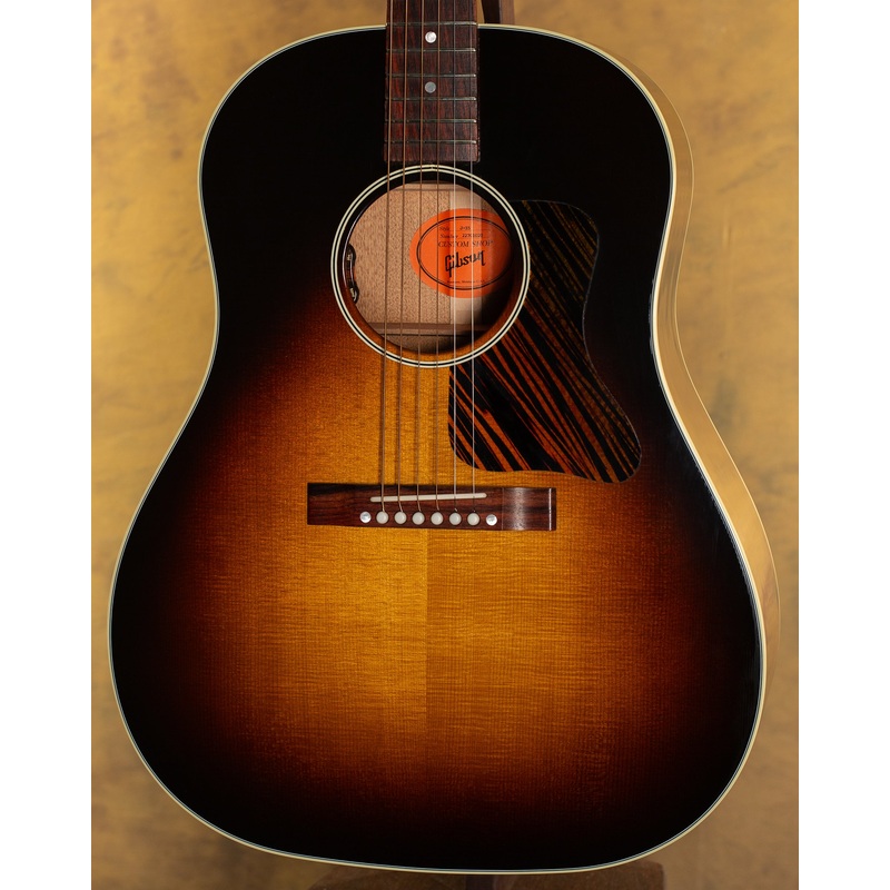2021-gibson-custom-shop-j-35-sunburst 2021 Gibson Custom Shop J-35 Sunburst