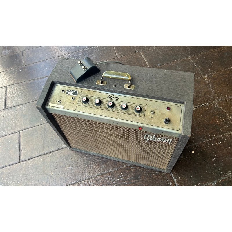 gibson-ga-19rvt-falcon-15-watt-1x12-guitar-combo Gibson GA-19RVT Falcon 15-Watt 1x12" Guitar Combo