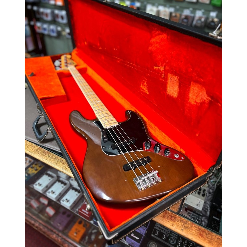 fender-jazz-bass-1975 Fender Jazz Bass (1975)