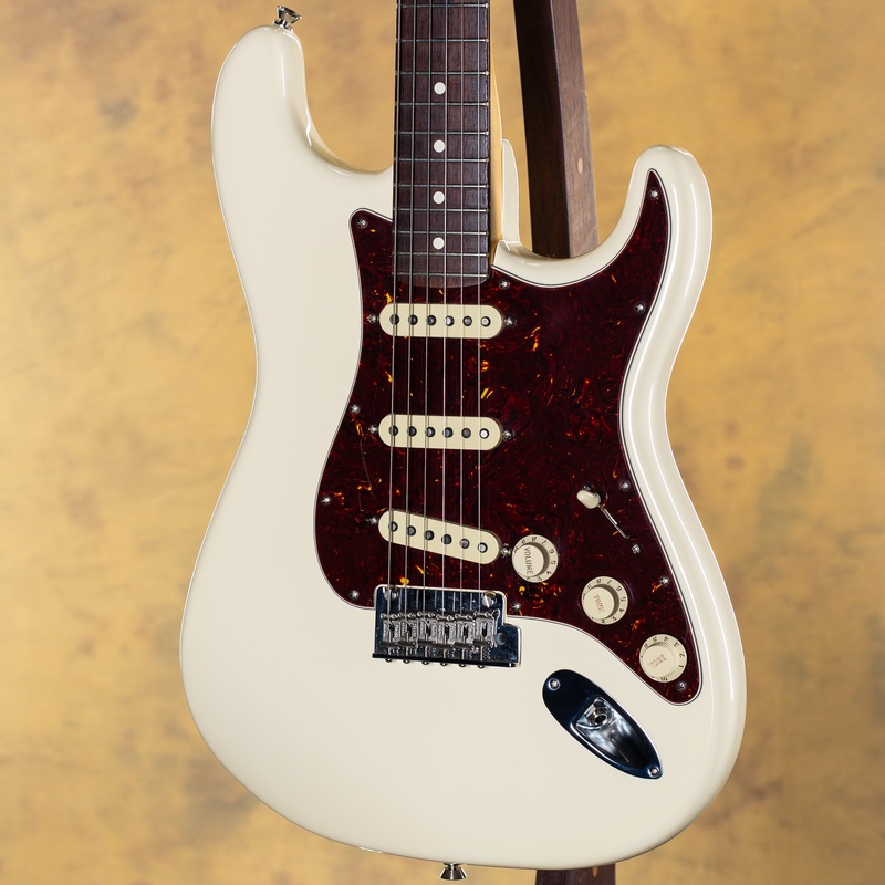 2022-fender-american-professional-ii-strat-olympic-white 2022 Fender American Professional II Strat Olympic White