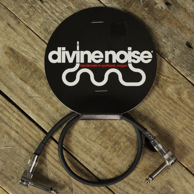divine-noise-teenie-1-5ft-patch-cable-vlp-vlp-black Divine Noise Teenie 1.5ft Patch Cable VLP-VLP - Black