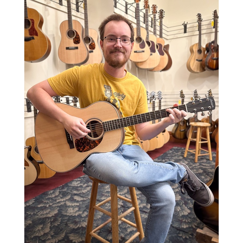 larrivee-l-03re-recording-series-acoustic-guitar Larrivee L-03RE Recording Series Acoustic Guitar