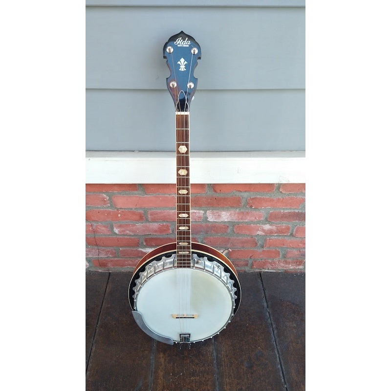 iida-tenor-banjo Iida Tenor Banjo