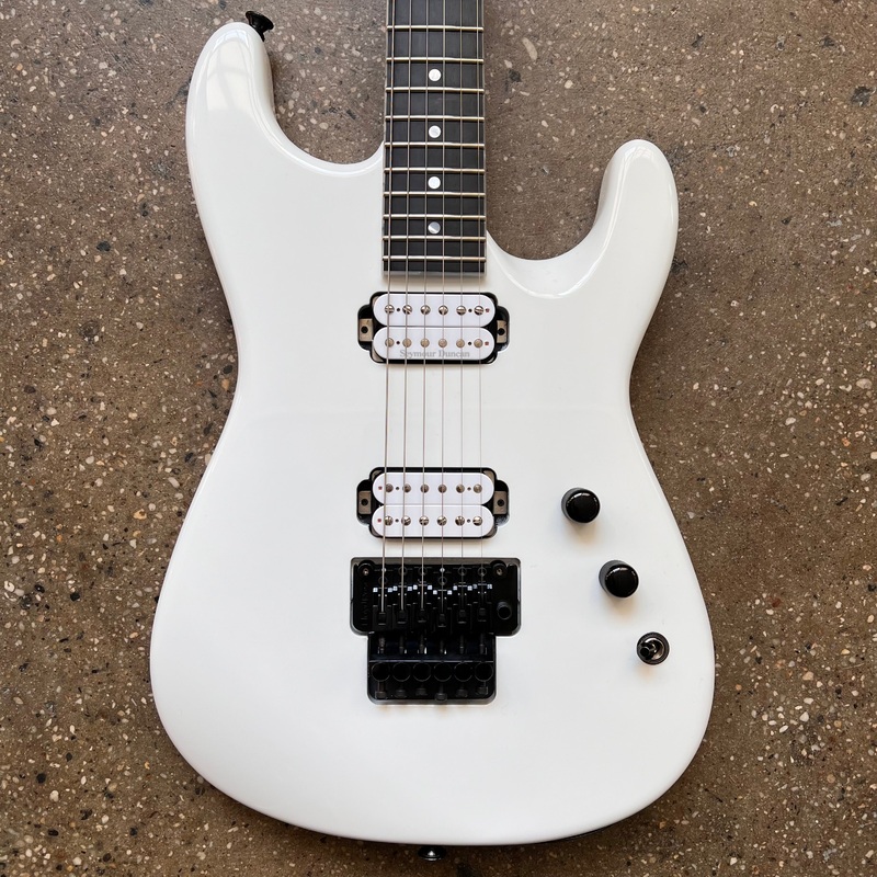 charvel-custom-shop-san-dimas-frt-2h-2008-snow-white Charvel Custom Shop San Dimas FRT 2H 2008 - Snow White